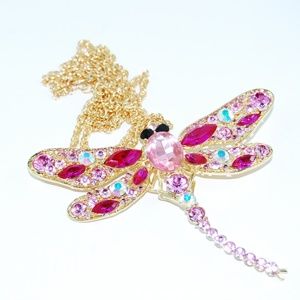 Dragonfly pendant with chain